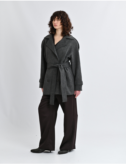 Картинка Пальто сіре коротке з акцентними патами